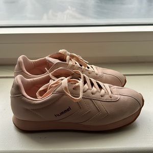 Hummel sneakers